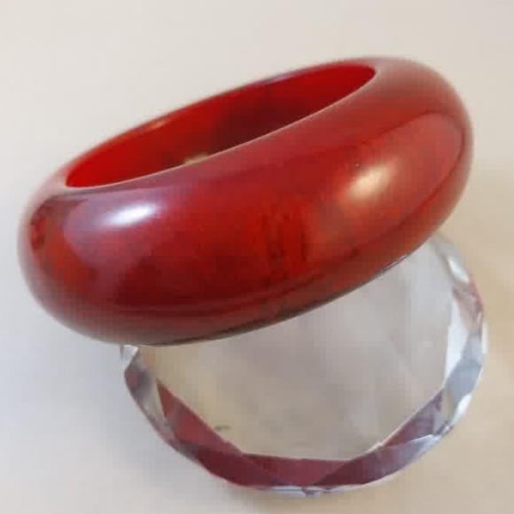 Vintage Bakelite Red Resin Dome Bangle Bracelet - Picture 14 of 16